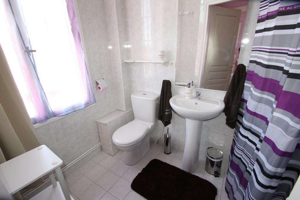 Domaine Des Roses Bed & Breakfast Vaudelnay Room photo