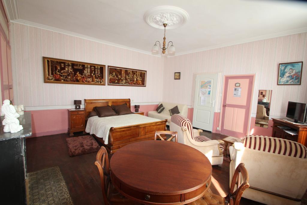 Domaine Des Roses Bed & Breakfast Vaudelnay Room photo